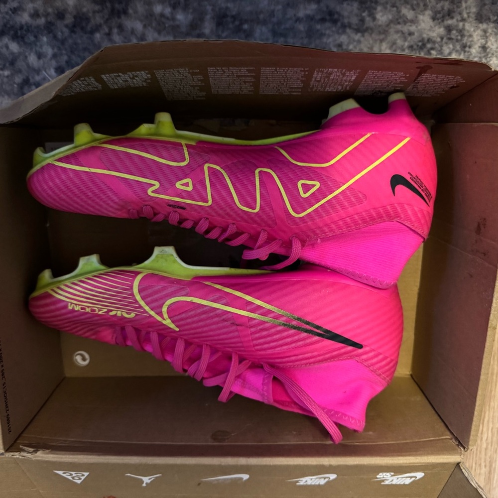 Nike Pink Soccer Cleats